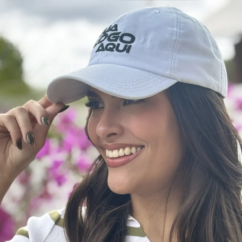 Boné personalizado de aba curva azul claro